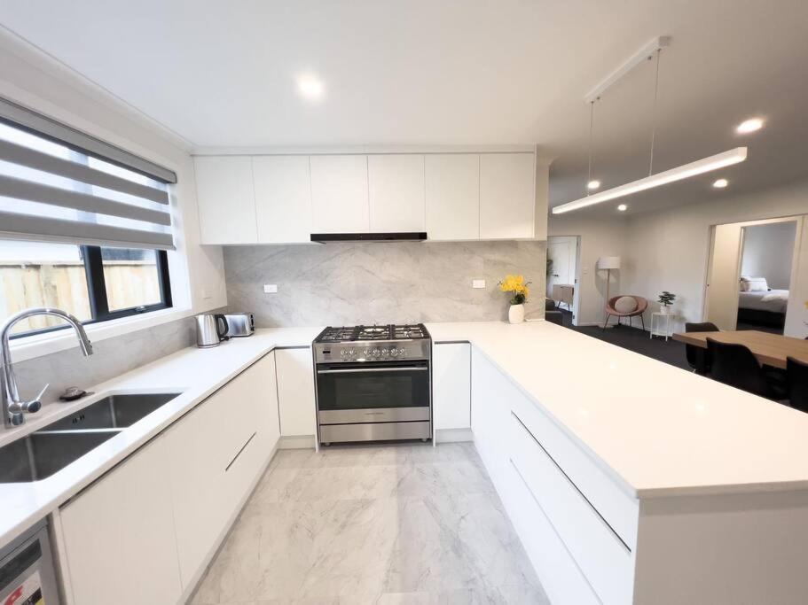 Rotorua Sunshine Brand New 4 Bedroom House Екстер'єр фото