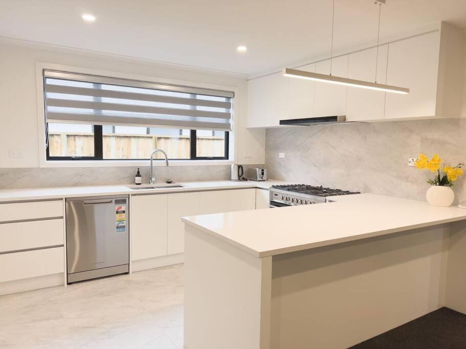 Rotorua Sunshine Brand New 4 Bedroom House Екстер'єр фото