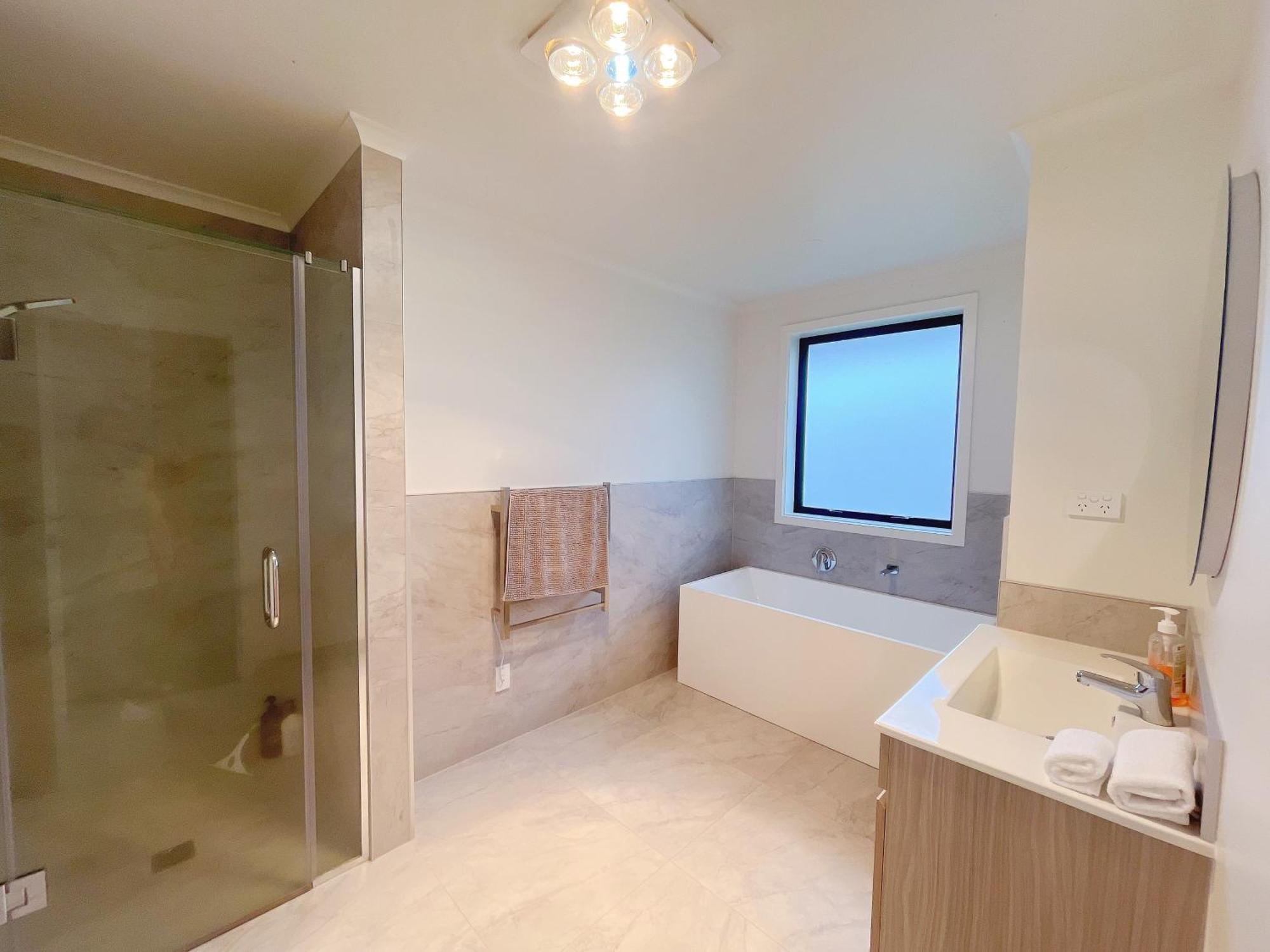 Rotorua Sunshine Brand New 4 Bedroom House Екстер'єр фото