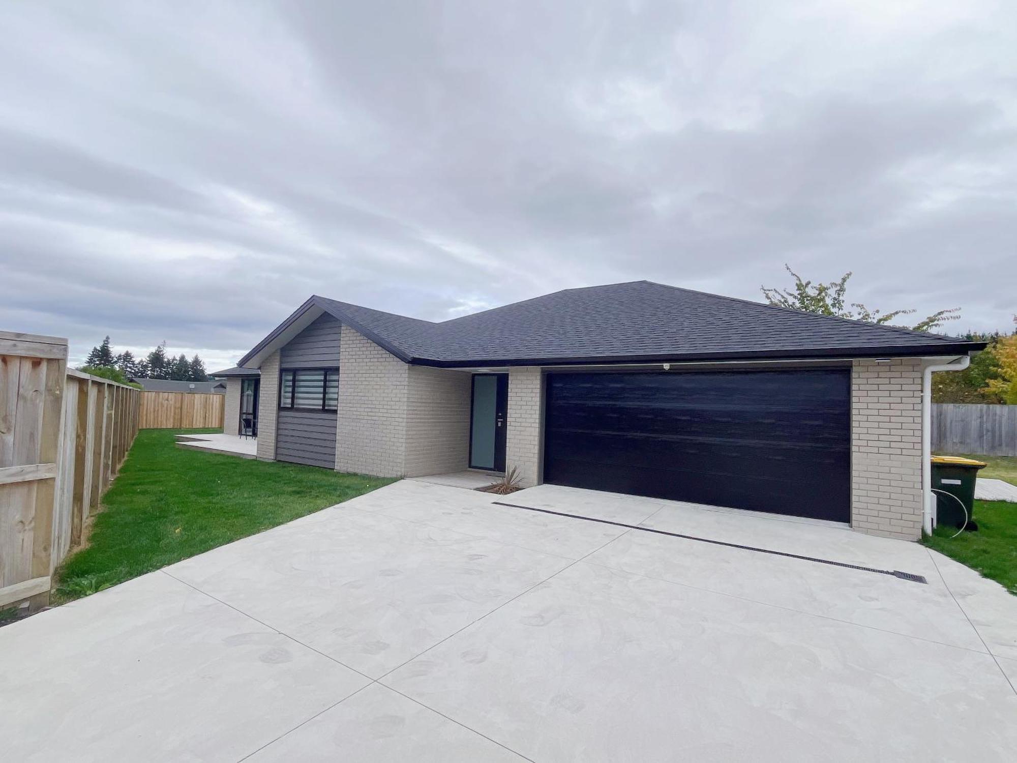 Rotorua Sunshine Brand New 4 Bedroom House Екстер'єр фото